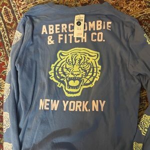 Abercrombie & Fitch Long Sleeve